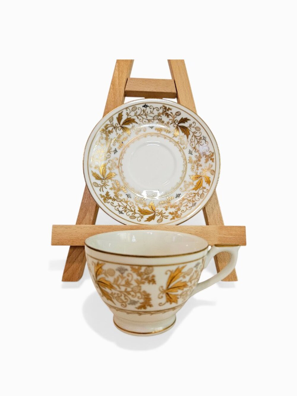 Vintage Hand Painted Gold‎ Trimmed Lefton Tea Cup and Saucer